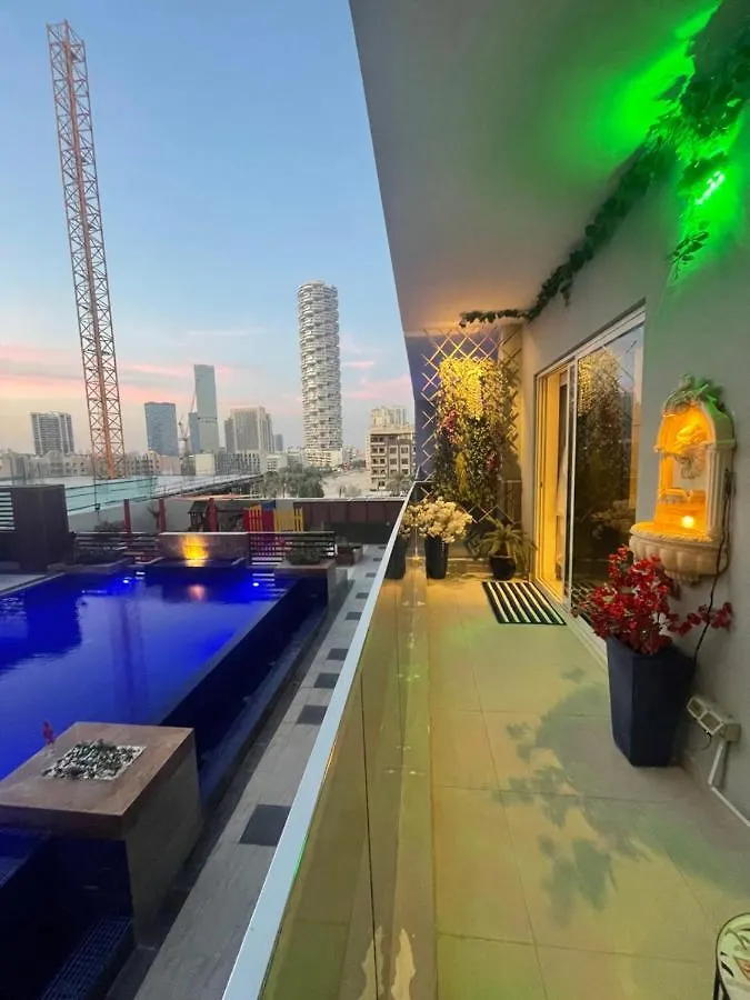 Luxury 5 Star 1 Bed Apartment 迪拜