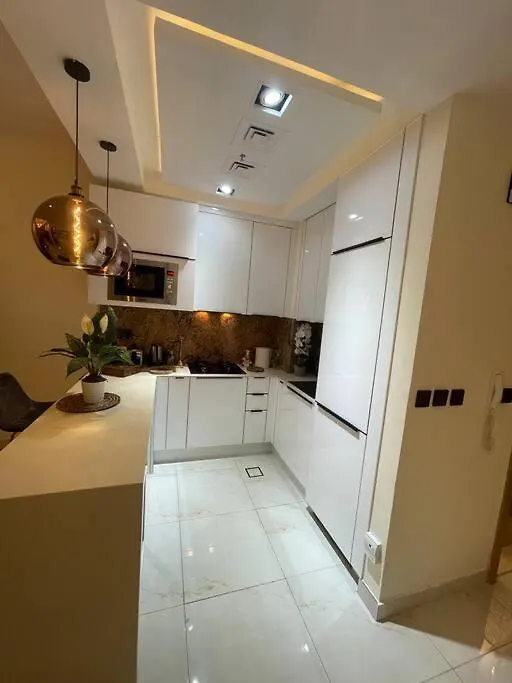 Luxury 5 Star 1 Bed Apartment Dubai